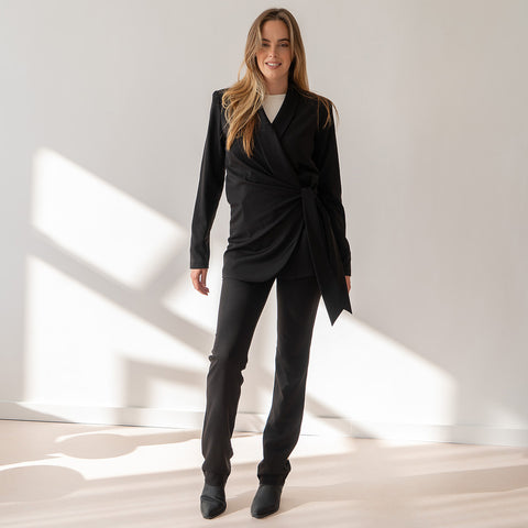 Longlady Blazer Charmene, tall kleding voor lange vrouwen, gedragen door model