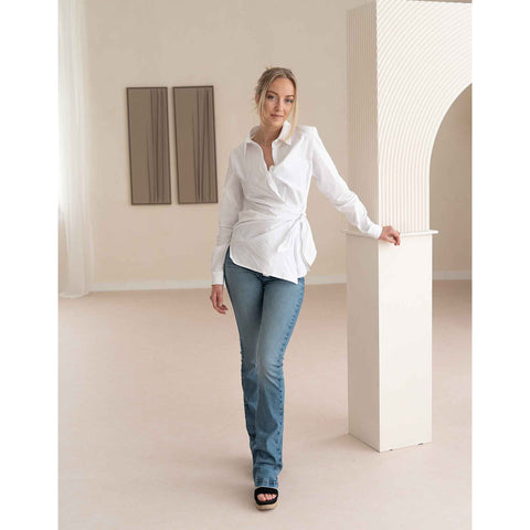 Longlady Blouse Dana, tall kleding voor lange vrouwen, gedragen door model