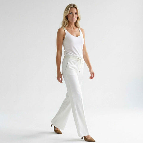Kimara Broek Renata, tall kleding voor lange vrouwen, gedragen door model