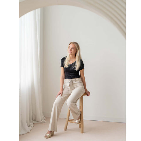 Longlady Shirt Tarida, tall kleding voor lange vrouwen, gedragen door model