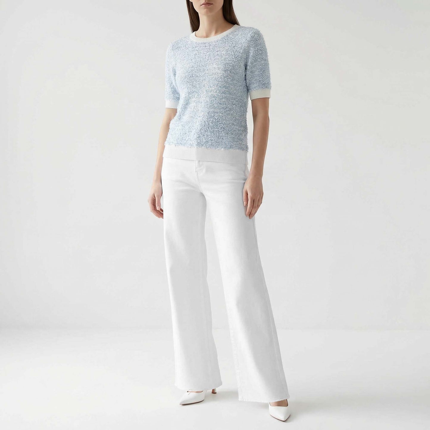 DNM Pure Francis Optical White, tall kleding voor lange vrouwen, gedragen door model