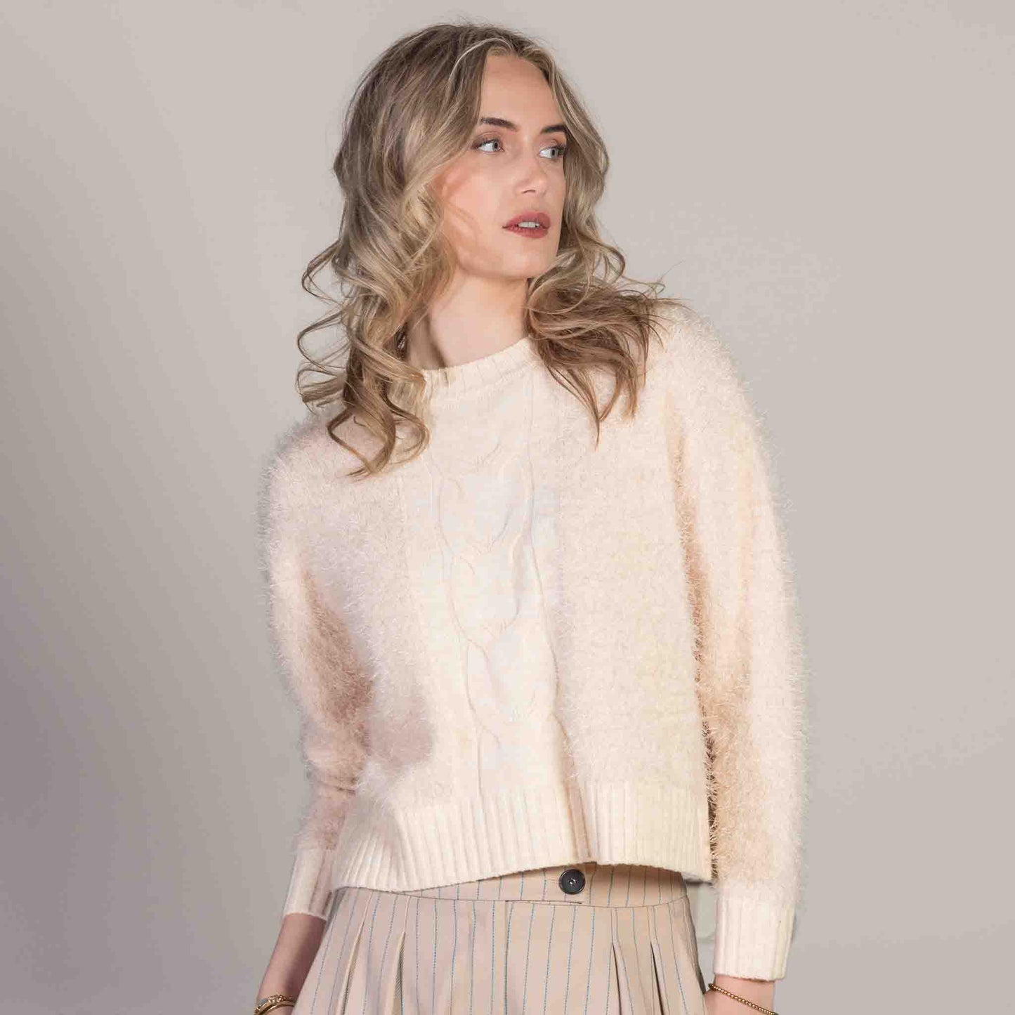 ICNK Trui Hairy Feather Cable | Tall