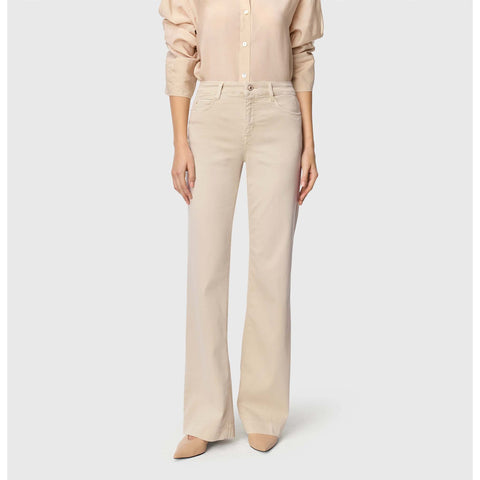 Mac Jeans Dream Wide Smoothly Beige, tall jeans voor lange dames, gedragen door model