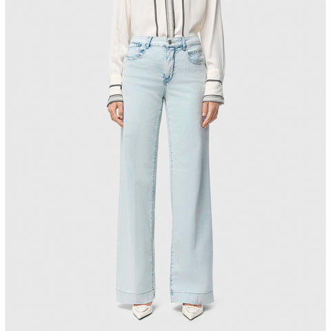 Mac Jeans Rich Palazzo Bleached Japan, tall jeans voor lange dames, gedragen door model