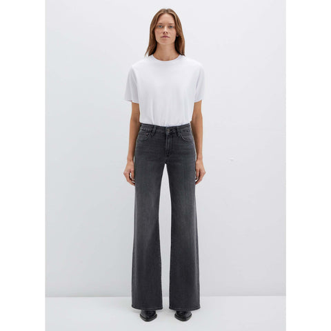 Mavi Jeans Ibiza Smoke Brushed, tall jeans voor lange dames, gedragen door model